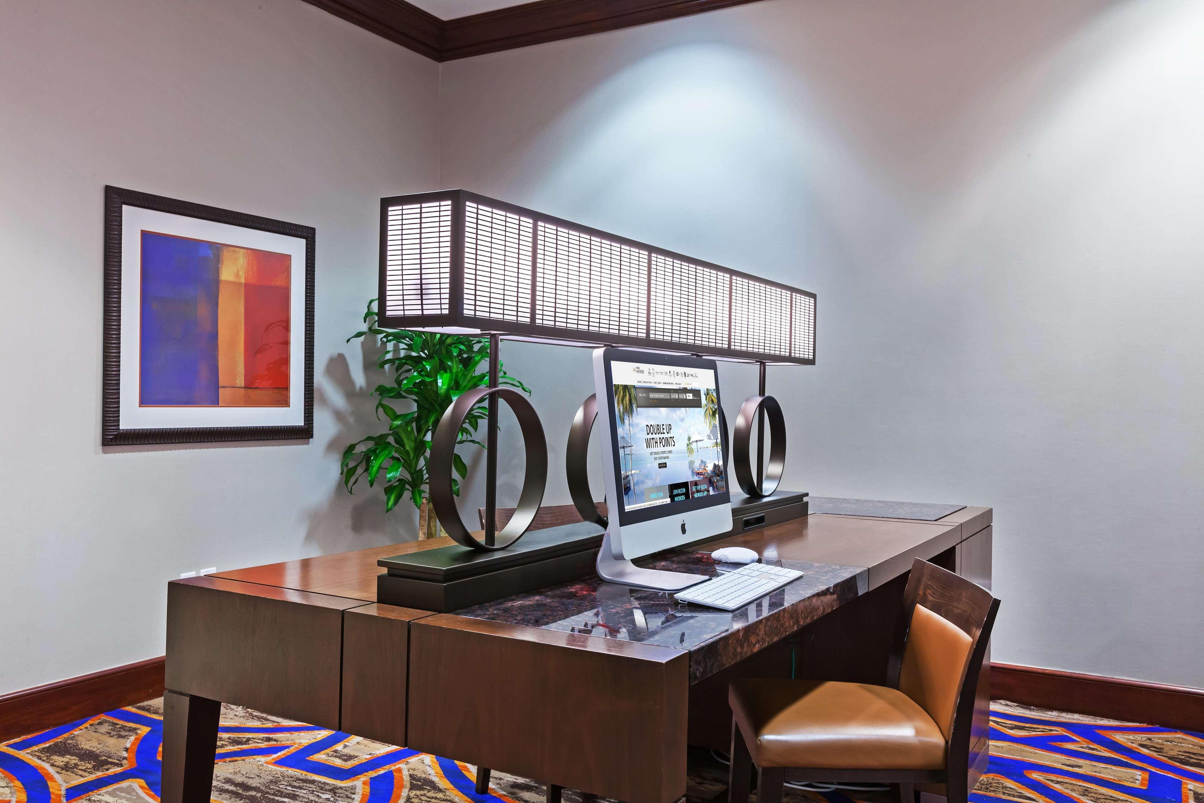 Hilton Waco Hotel Buitenkant foto