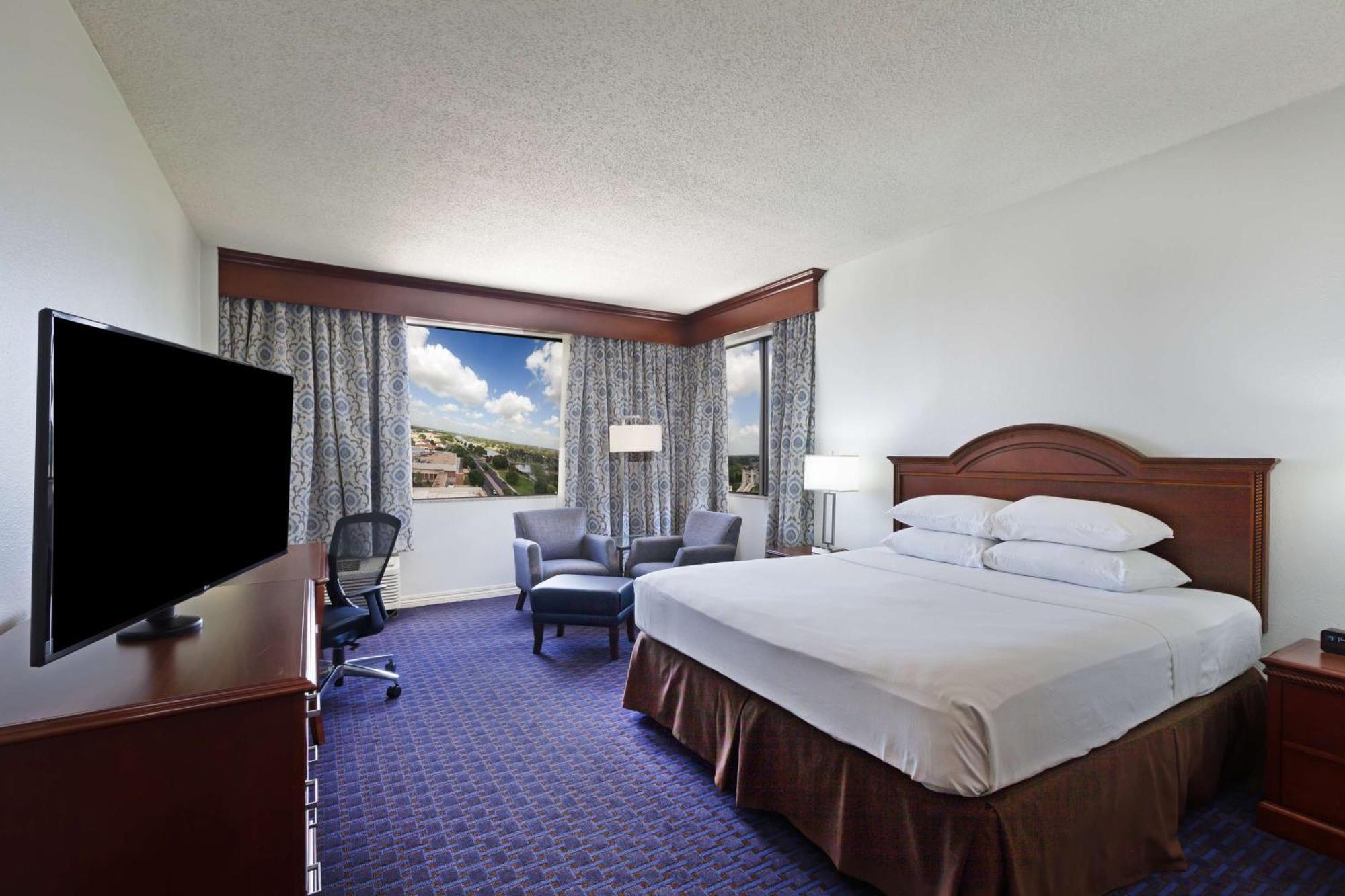 Hilton Waco Hotel Buitenkant foto